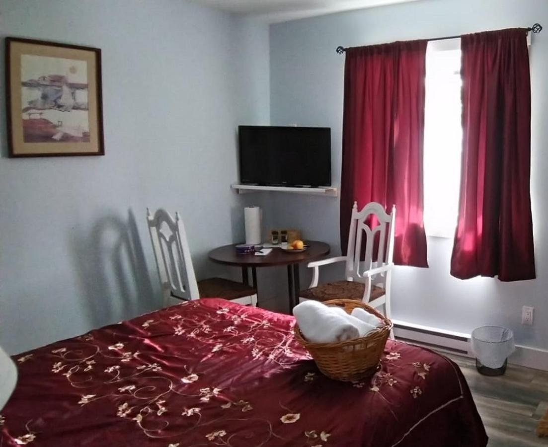 Guest Suite Private Retreat For 2 Guests With Ac - 4 Units Available Abbotsford Exteriör bild