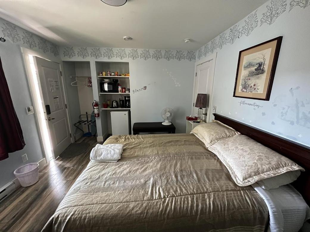 Guest Suite Private Retreat For 2 Guests With Ac - 4 Units Available Abbotsford Exteriör bild
