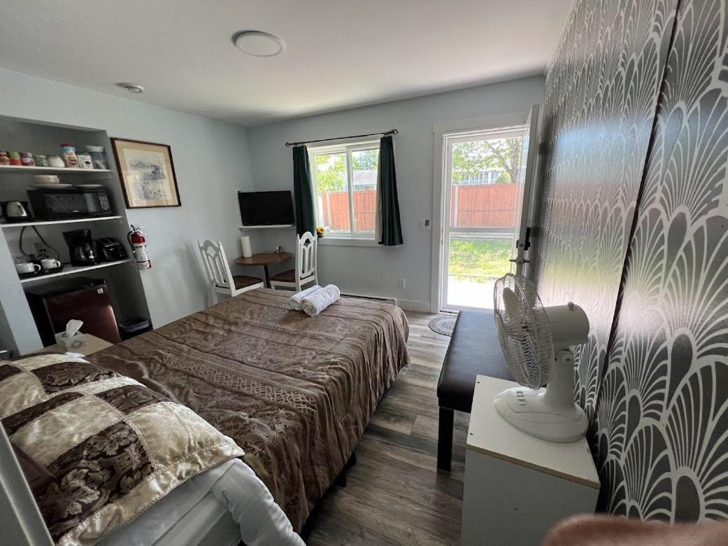 Guest Suite Private Retreat For 2 Guests With Ac - 4 Units Available Abbotsford Exteriör bild